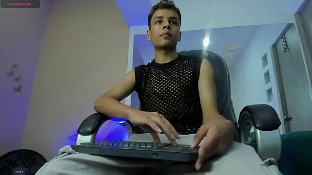 Xavier Fox    online show from 03/12/26, 07:53