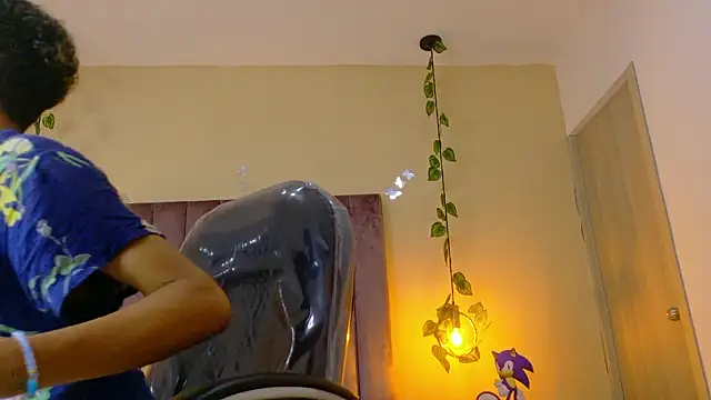 Xavier Fox    online show from 03/15/26, 01:50