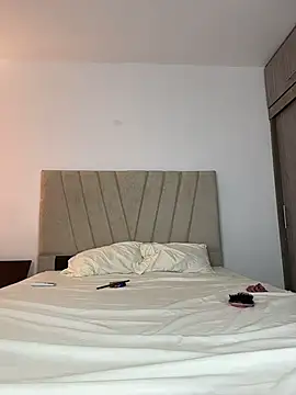 Julietalcl online show from 02/21/26, 07:15