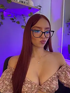 Im sofiaaa online show from 11/13/25, 05:23