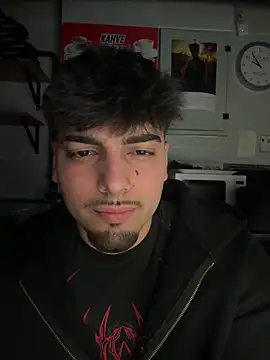 Snapshot of emir343475 chatting on 04/10/26, 06:56 emir343475 online show from 04/10/26, 06:56