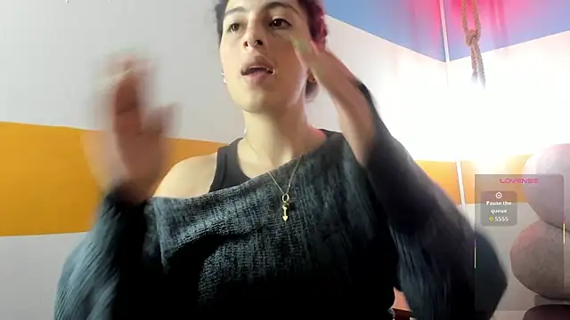 moon winy online show from 10/22/25, 11:32