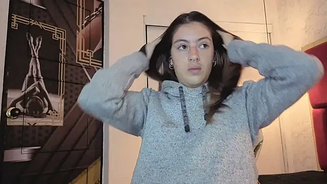 moon winy online show from 11/24/25, 11:32