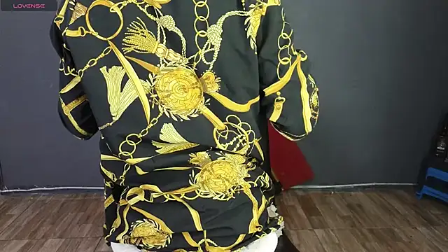 wild-cat-hot online show from 10/24/25, 12:45