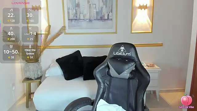 karlyy  online show from 11/27/25, 07:16