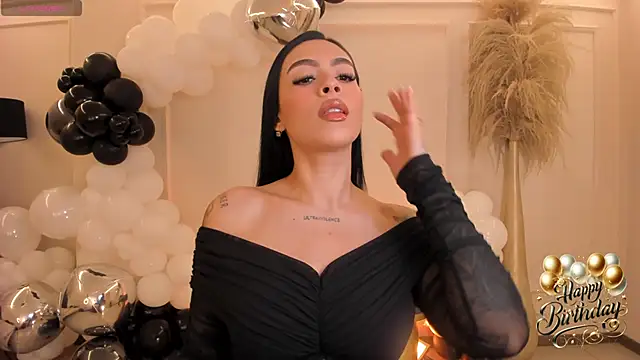 ChristineFord  online show from 11/06/25, 12:50