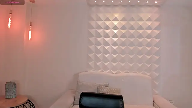 Snapshot of ChristineFord_ chatting on 03/13/26, 12:34 ChristineFord online show from 03/13/26, 12:34