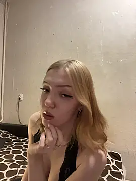 Snapshot of AlexandraXKitty chatting on 11/29/25, 11:41 AlexandraXKitty online show from 11/29/25, 11:41