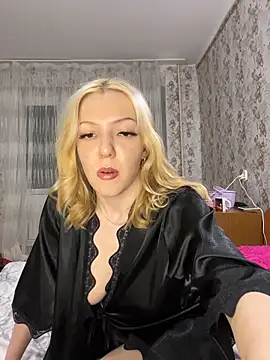 Snapshot of AlexandraXKitty chatting on 02/14/26, 07:43 AlexandraXKitty online show from 02/14/26, 07:43