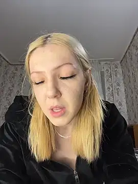 Snapshot of AlexandraXKitty chatting on 03/03/26, 09:21 AlexandraXKitty online show from 03/03/26, 09:21