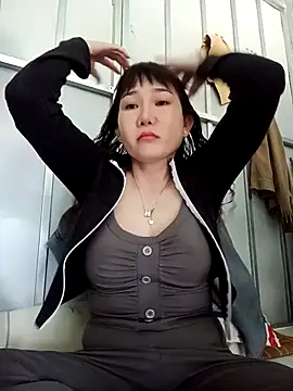 Ana-love2025 online show from 10/21/25, 01:06