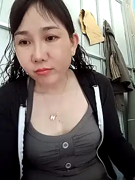 Ana-love2025 online show from 11/12/25, 02:56