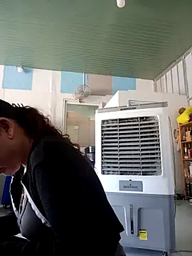 Ana-love2025 online show from 11/25/25, 02:55