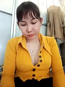 Ana-love2025 online show from 12/17/25, 02:17