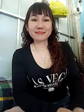 Ana-love2025 online show from 12/18/25, 02:28