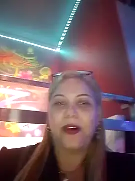 Snapshot of Lvna6969 chatting on 11/14/25, 10:51 Lvna6969 online show from 11/14/25, 10:51