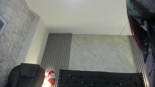 camila  bouzas online show from 12/16/25, 07:52