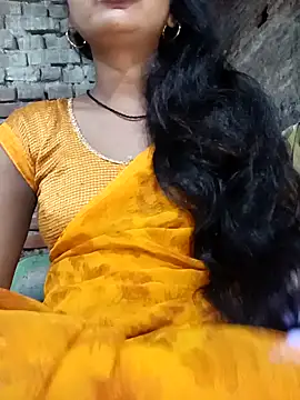 Snapshot of Hot_Lilly02 chatting on 10/20/25, 03:51 Hot Lilly02 online show from 10/20/25, 03:51