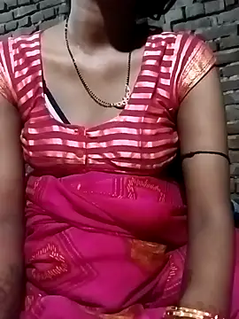 Snapshot of Hot_Lilly02 chatting on 10/29/25, 07:15 Hot Lilly02 online show from 10/29/25, 07:15