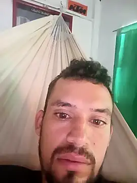 Snapshot of Crisjo29 chatting on 03/28/26, 01:43 Crisjo29 online show from 03/28/26, 01:43