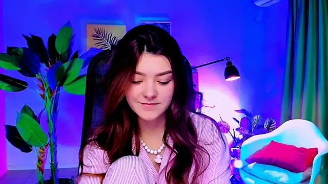 AnaSteisher online show from 11/22/25, 01:43