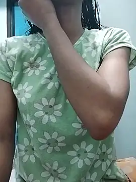 Snapshot of Ratri-Biswas chatting on 05/19/26, 04:08 Ratri-Biswas online show from 05/19/26, 04:08