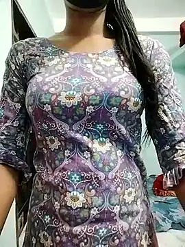 Snapshot of Ratri-Biswas chatting on 06/07/26, 03:49 Ratri-Biswas online show from 06/07/26, 03:49