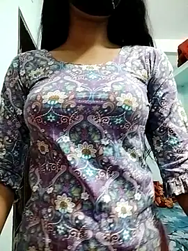 Snapshot of Ratri-Biswas chatting on 06/24/26, 11:04 Ratri-Biswas online show from 06/24/26, 11:04