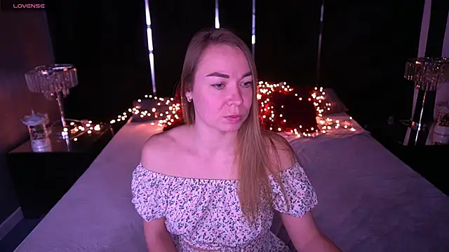 Snapshot of VixenMuse chatting on 02/11/26, 09:31 VixenMuse online show from 02/11/26, 09:31