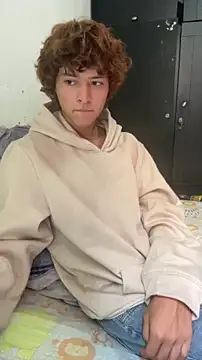 Snapshot of JoelnClouds chatting on 02/16/26, 08:27 JoelnClouds online show from 02/16/26, 08:27