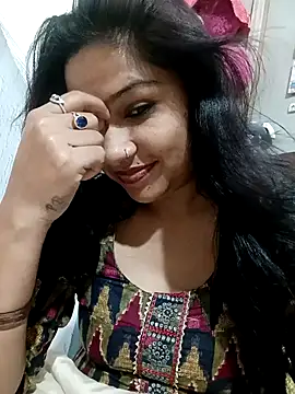 Snapshot of Vanshika1432 chatting on 11/08/25, 07:12 Vanshika1432 online show from 11/08/25, 07:12