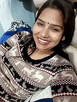 Snapshot of Vanshika1432 chatting on 11/12/25, 07:13 Vanshika1432 online show from 11/12/25, 07:13