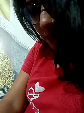 Snapshot of Vanshika1432 chatting on 11/13/25, 07:24 Vanshika1432 online show from 11/13/25, 07:24