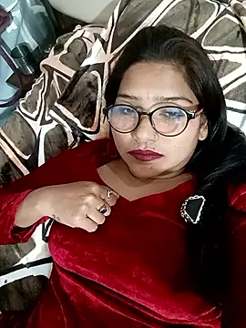 Snapshot of Vanshika1432 chatting on 11/15/25, 02:42 Vanshika1432 online show from 11/15/25, 02:42