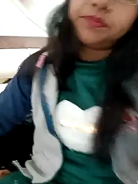 Snapshot of Vanshika1432 chatting on 12/04/25, 08:12 Vanshika1432 online show from 12/04/25, 08:12