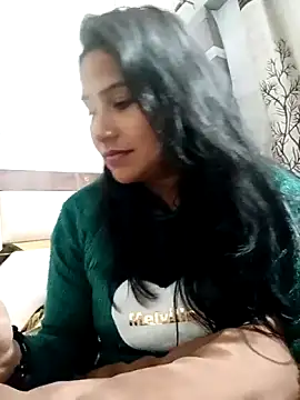 Snapshot of Vanshika1432 chatting on 12/04/25, 08:17 Vanshika1432 online show from 12/04/25, 08:17