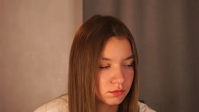 Snapshot of BrynnHolverson chatting on 10/16/25, 07:15 BrynnHolverson online show from 10/16/25, 07:15