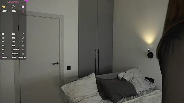 Snapshot of BrynnHolverson chatting on 11/26/25, 07:04 BrynnHolverson online show from 11/26/25, 07:04