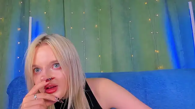 AlessaKiss online show from 06/03/26, 02:33