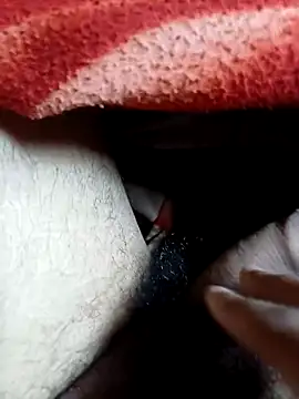 Soumyajit129ommk online show from 11/10/25, 08:57