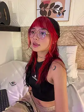 Emma duff online show from 04/29/26, 07:42