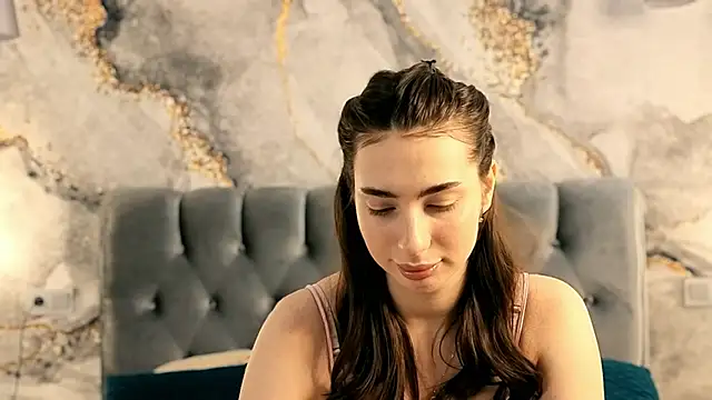 Chloewilldd online show from 10/22/25, 06:18