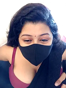Snapshot of Cuty-Lina chatting on 11/10/25, 03:49 Cuty-Lina online show from 11/10/25, 03:49