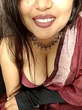 Snapshot of Cuty-Lina chatting on 11/12/25, 03:12 Cuty-Lina online show from 11/12/25, 03:12