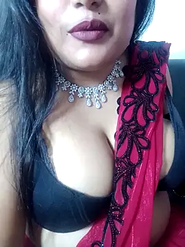 Snapshot of Cuty-Lina chatting on 11/25/25, 01:00 Cuty-Lina online show from 11/25/25, 01:00