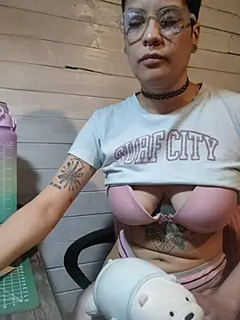 Natimiau online show from 10/28/25, 04:53