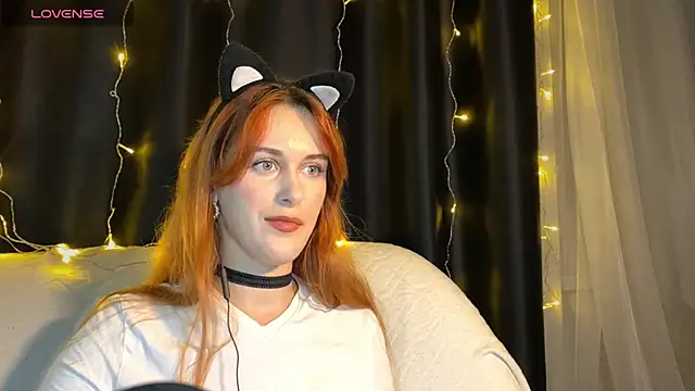 Snapshot of Veksal1a chatting on 11/18/25, 02:39 Veksal1a online show from 11/18/25, 02:39