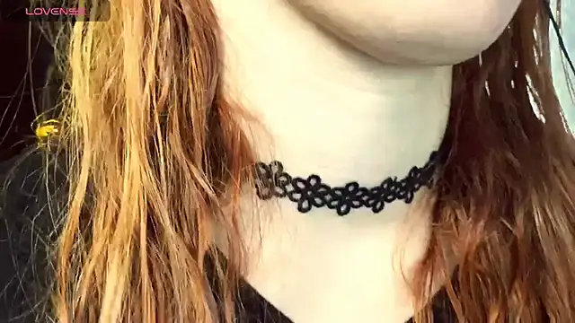 Snapshot of Veksal1a chatting on 11/26/25, 08:26 Veksal1a online show from 11/26/25, 08:26