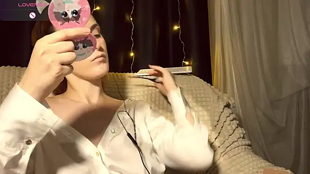 Snapshot of Veksal1a chatting on 12/01/25, 06:57 Veksal1a online show from 12/01/25, 06:57