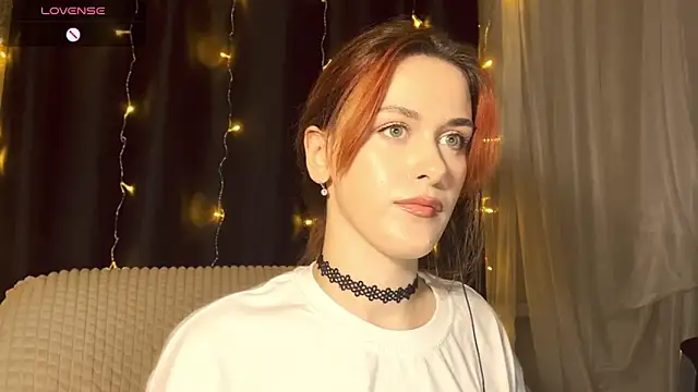 Snapshot of Veksal1a chatting on 12/03/25, 05:44 Veksal1a online show from 12/03/25, 05:44